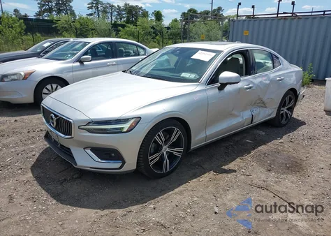 2022 Volvo S60 B5 Inscription из США, поврежденный, VIN 7JRL12FL5NG173925